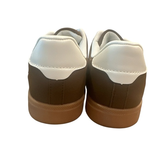 La Sheelah Modern Sneaker Size 10 Brown White Stripe Detail Lace Up Round Toe - Picture 7 of 11